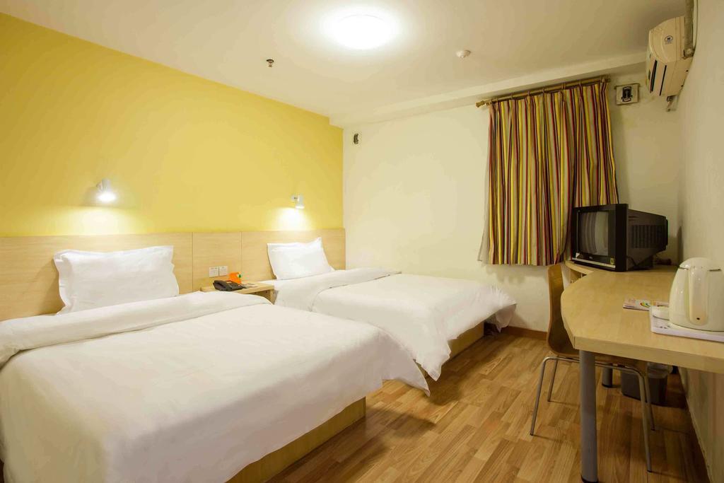 7Days Inn Jingmen Huyaguan Room photo